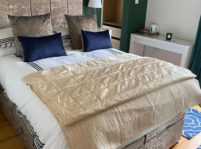 Keyfield House Bed & Breakfast 4*